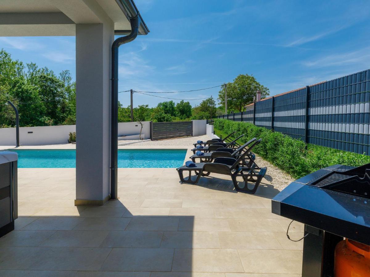 Villa Vine By Interhome Marčana Eksteriør billede