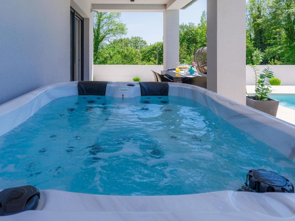 Villa Vine By Interhome Marčana Eksteriør billede