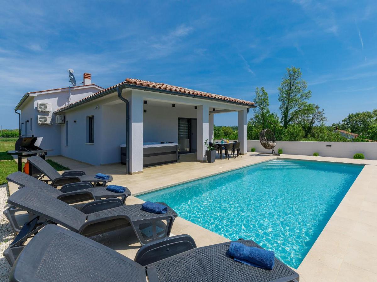Villa Vine By Interhome Marčana Eksteriør billede
