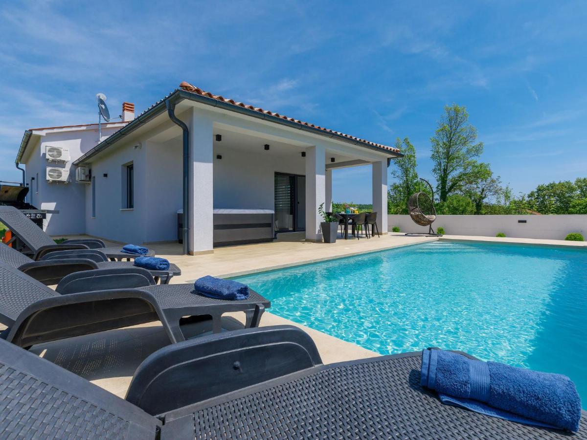 Villa Vine By Interhome Marčana Eksteriør billede